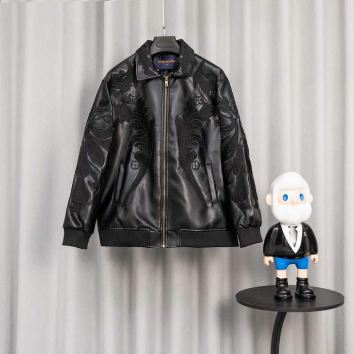 Picture of Louis Vuitton Jackets _SKULVM-2XLaztxC5132712